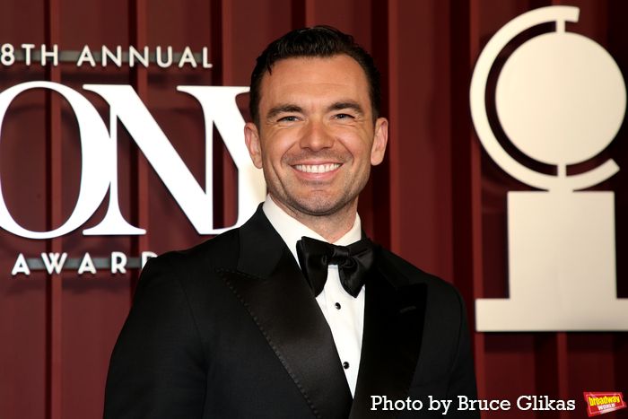 Photos: 2025 Tony Awards- Stars Walk the Red Carpet — photo 156 of 504