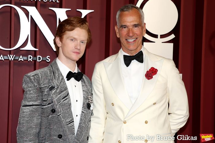 Photos: 2025 Tony Awards- Stars Walk the Red Carpet — photo 167 of 504