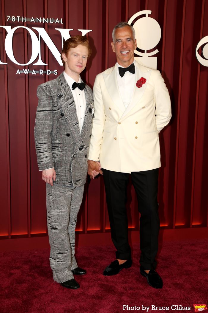 Photos: 2025 Tony Awards- Stars Walk the Red Carpet — photo 168 of 504