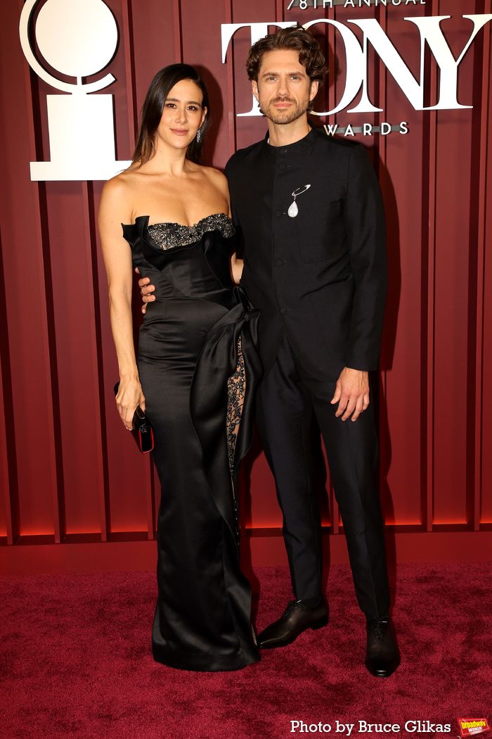 Photos: 2025 Tony Awards- Stars Walk the Red Carpet — photo 176 of 504