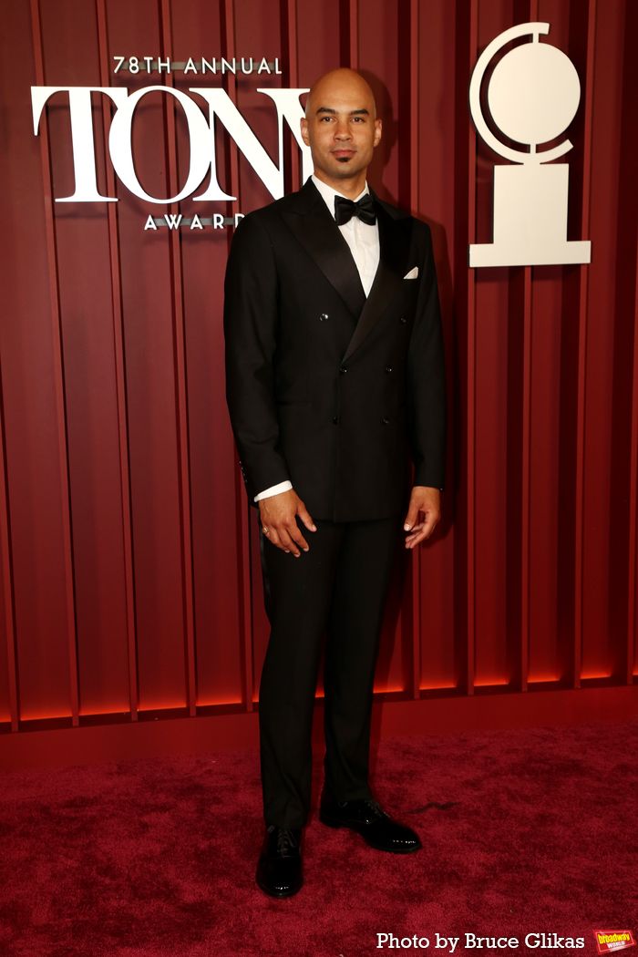 Photos: 2025 Tony Awards- Stars Walk the Red Carpet — photo 180 of 504