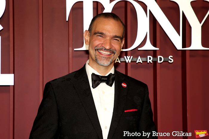 Photos: 2025 Tony Awards- Stars Walk the Red Carpet — photo 191 of 504