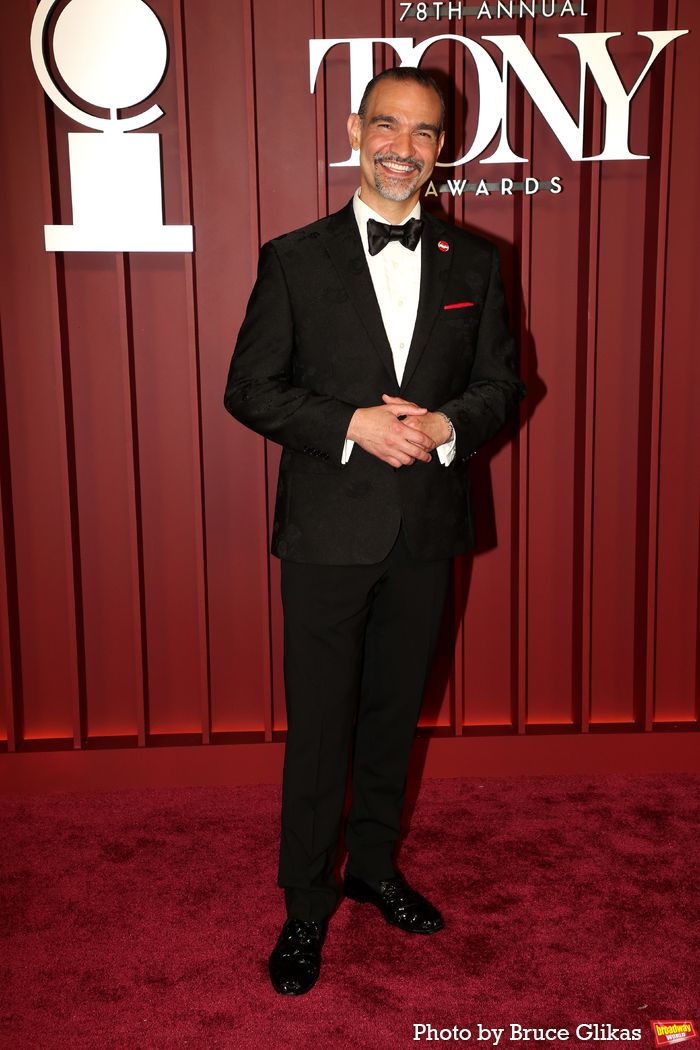 Photos: 2025 Tony Awards- Stars Walk the Red Carpet — photo 192 of 504