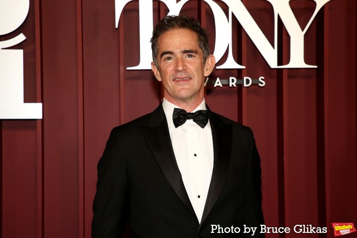 Photos: 2025 Tony Awards- Stars Walk the Red Carpet — photo 208 of 504