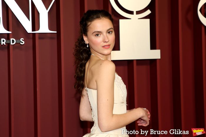 Photos: 2025 Tony Awards- Stars Walk the Red Carpet — photo 242 of 504