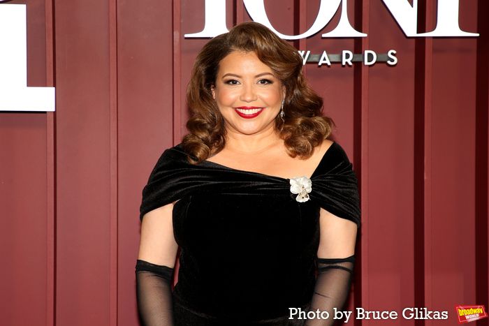 Photos: 2025 Tony Awards- Stars Walk the Red Carpet — photo 253 of 504