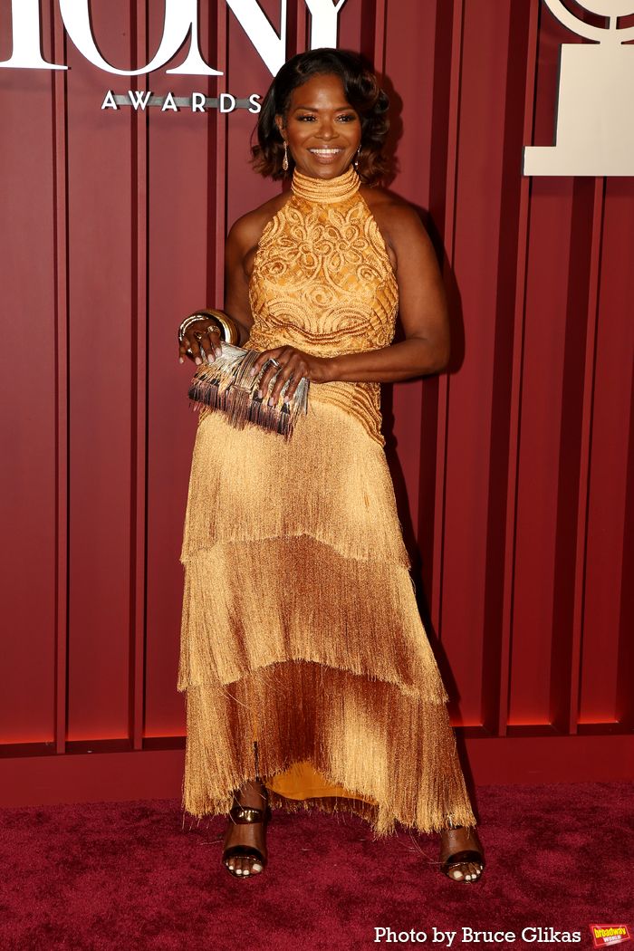 Photos: 2025 Tony Awards- Stars Walk the Red Carpet — photo 255 of 504