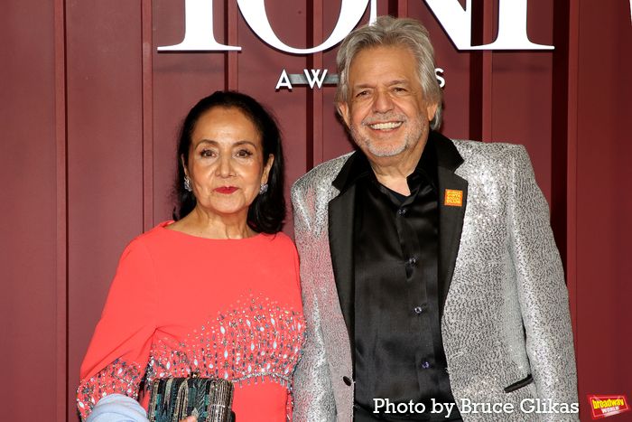 Photos: 2025 Tony Awards- Stars Walk the Red Carpet — photo 266 of 504