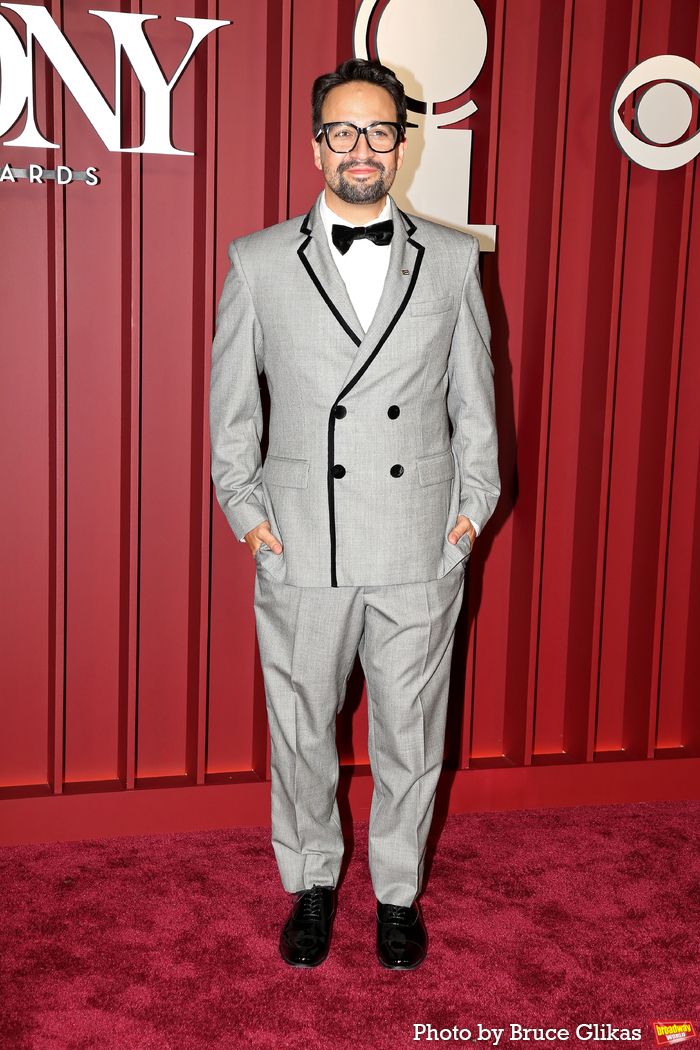 Photos: 2025 Tony Awards- Stars Walk the Red Carpet — photo 268 of 504