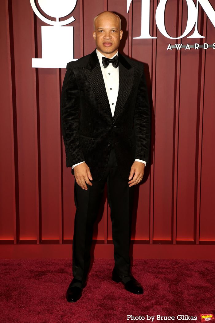Photos: 2025 Tony Awards- Stars Walk the Red Carpet — photo 275 of 504