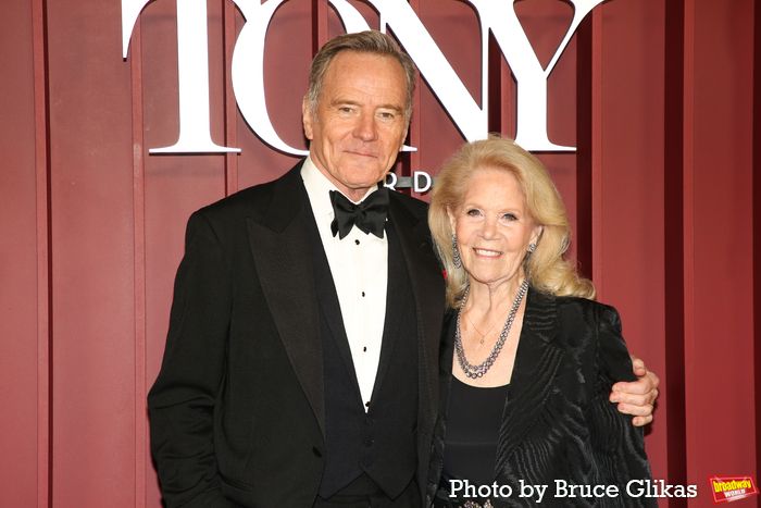 Photos: 2025 Tony Awards- Stars Walk the Red Carpet — photo 3 of 504