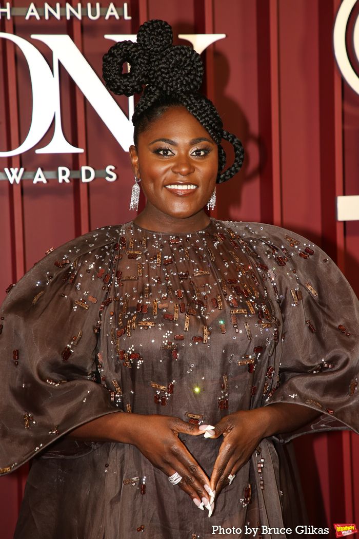 Photos: 2025 Tony Awards- Stars Walk the Red Carpet — photo 20 of 504
