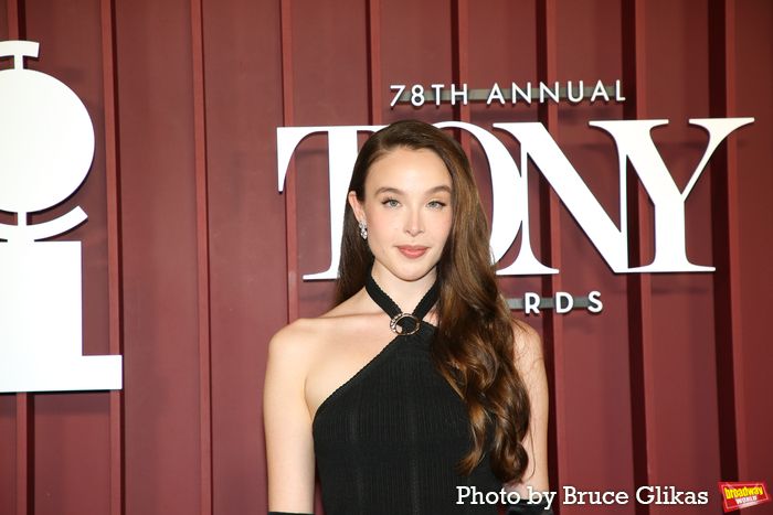 Photos: 2025 Tony Awards- Stars Walk the Red Carpet — photo 41 of 504