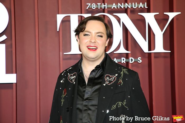 Photos: 2025 Tony Awards- Stars Walk the Red Carpet — photo 65 of 504