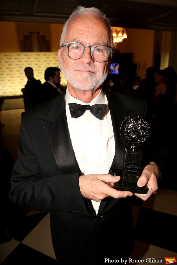 Jonathan Deans Photo