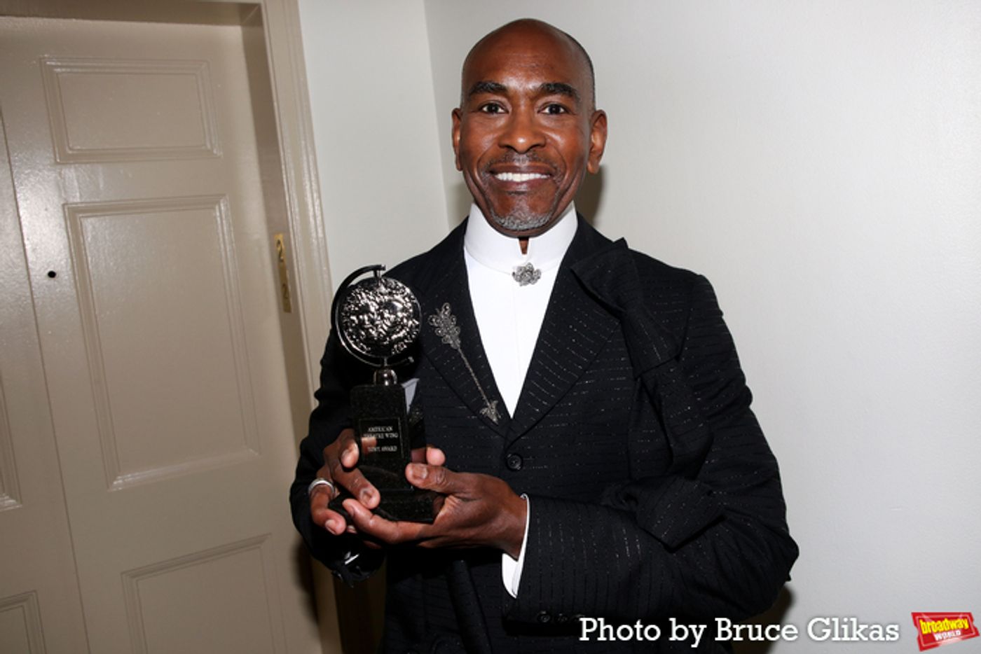 Photos: Backstage with the 2025 Tony Awards Winners  Image