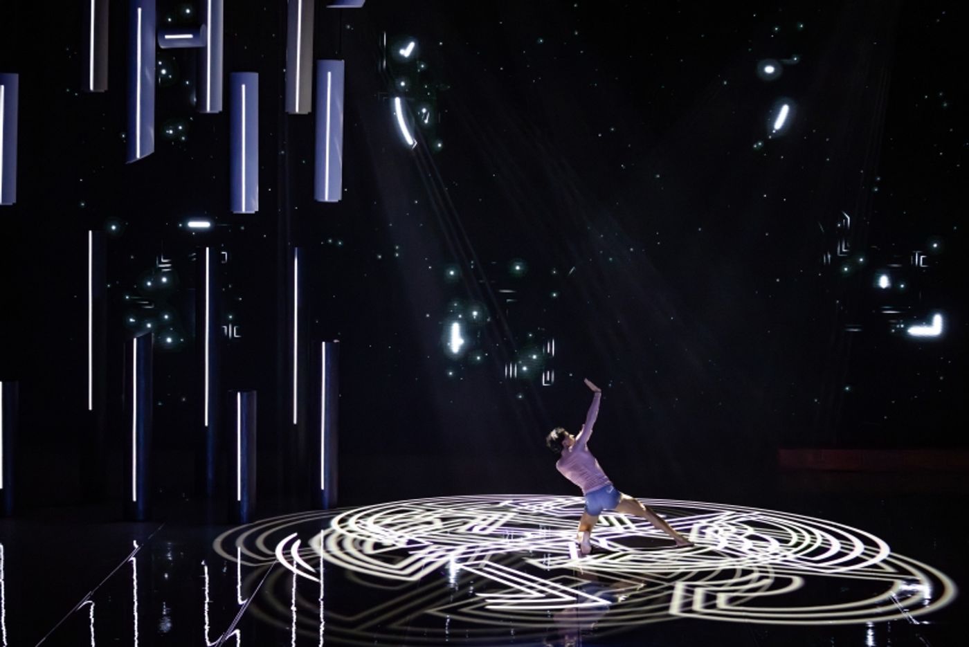 Review: Bangarra Blooms with The Extraordinary Glow Of ILLUME  Image