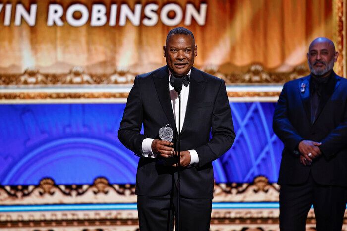 Photos: Inside the 2025 Tony Awards Ceremony — photo 7 of 62