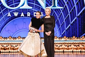 Sarah Paulson and Jean Smart  Photo