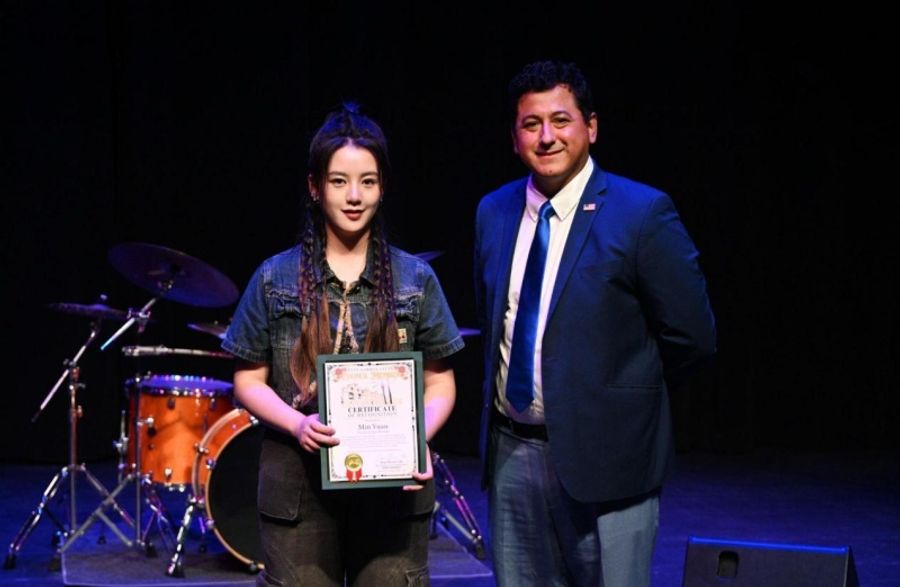 Min Yuan Receives City Council Commendation at Concert Star Competition Image