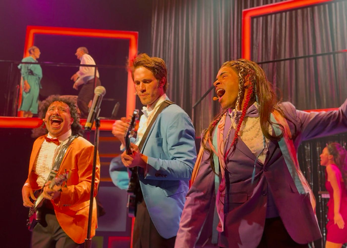 Photos: THE WEDDING SINGER at The Colony Theatre  Image