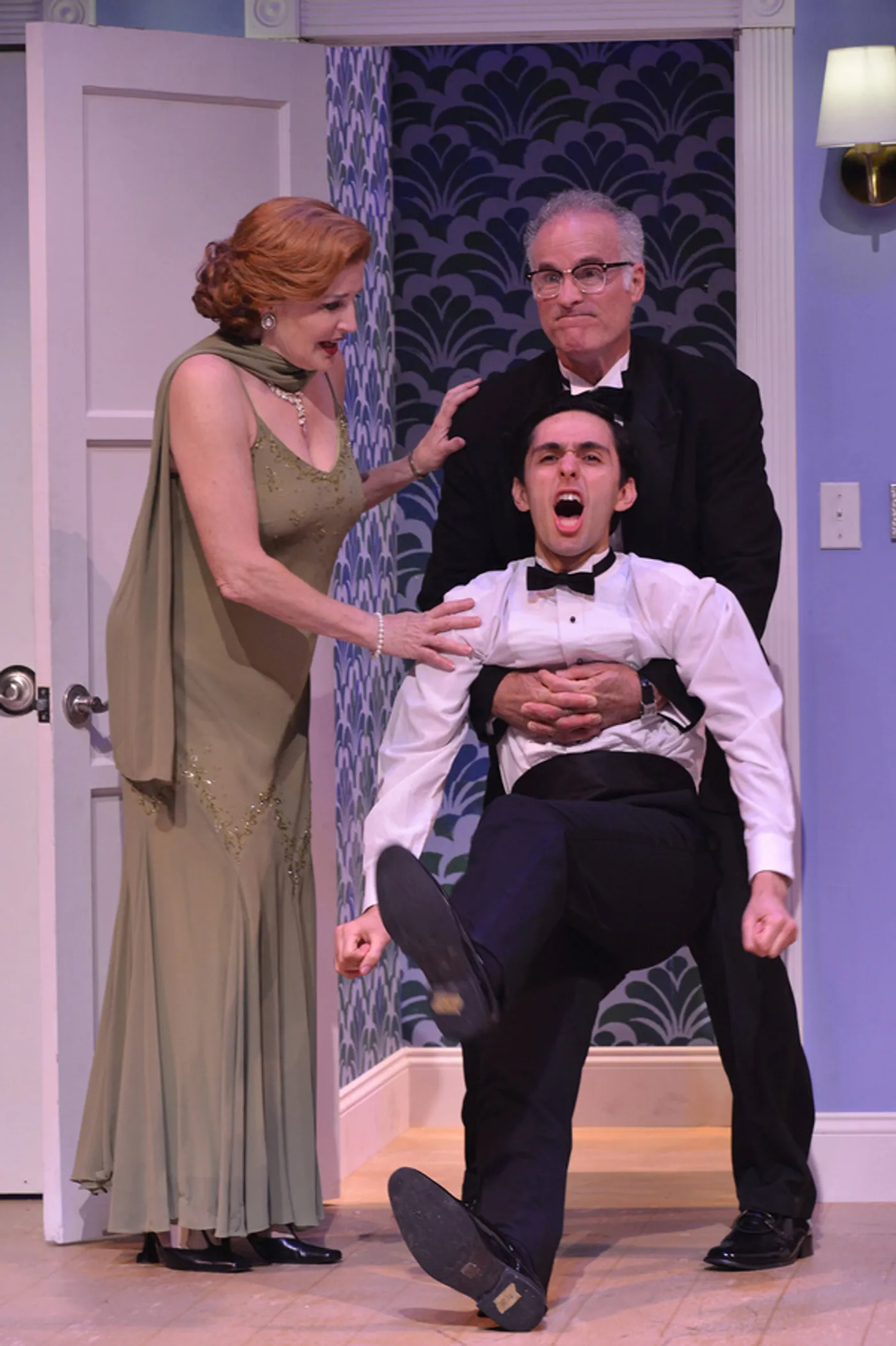 Photos: THE ANGEL NEXT DOOR at International City Theatre  Image