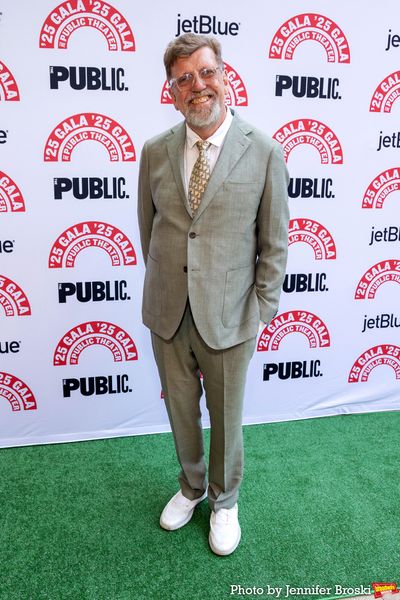 Oskar Eustis Photo