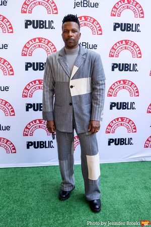 Leslie Odom, Jr. @ BroadwayWorld Leslie Odom, Jr. Photo