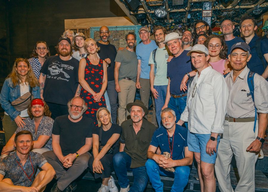 Photos: James Taylor, Carrie Coon, and Tracy Letts Visit DEAD OUTLAW Image