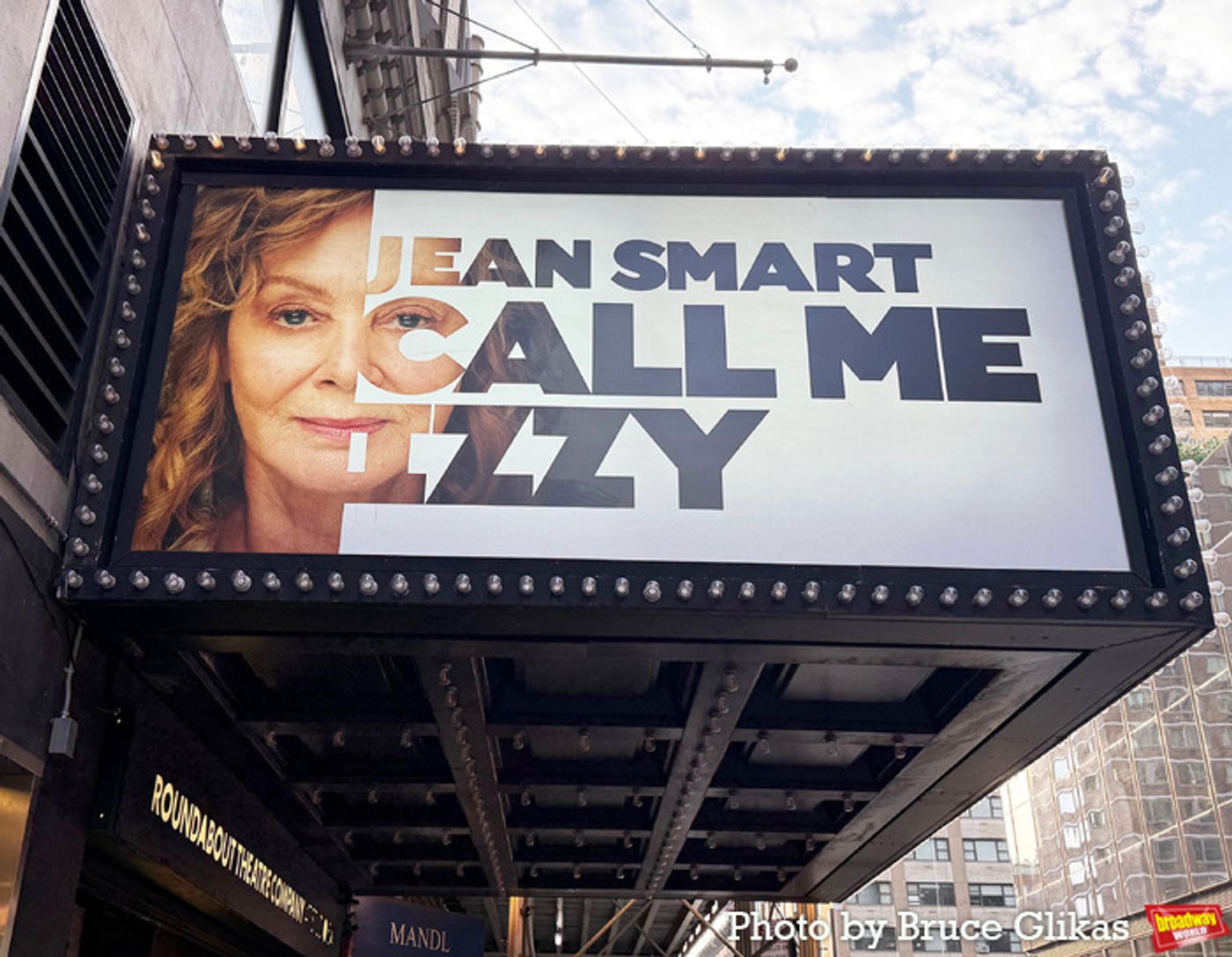 Photos: CALL ME IZZY Star Jean Smart Takes Opening Night Bows  Image