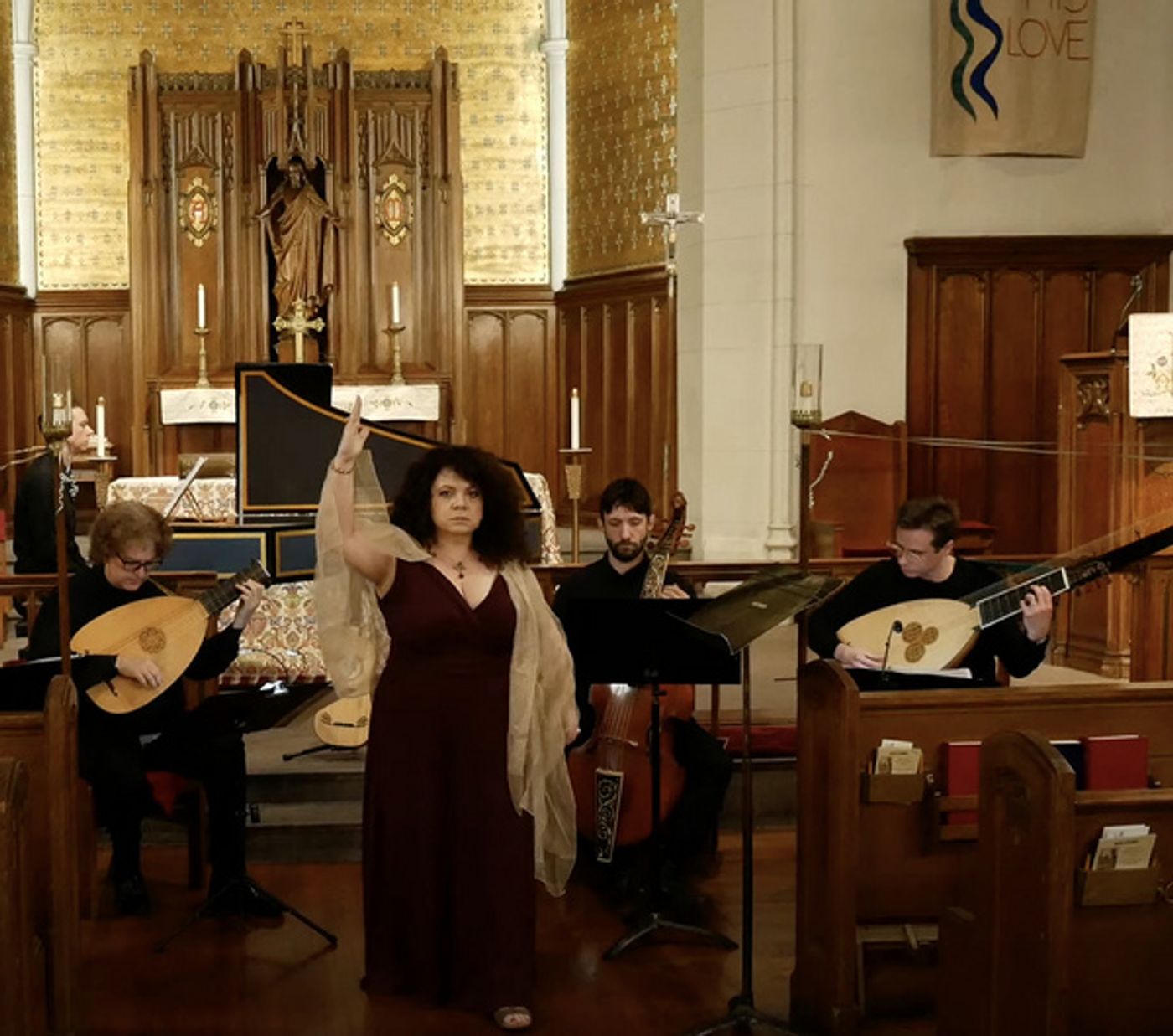 Photos: A Photo Finish for PARADISE TOSS'D  Image