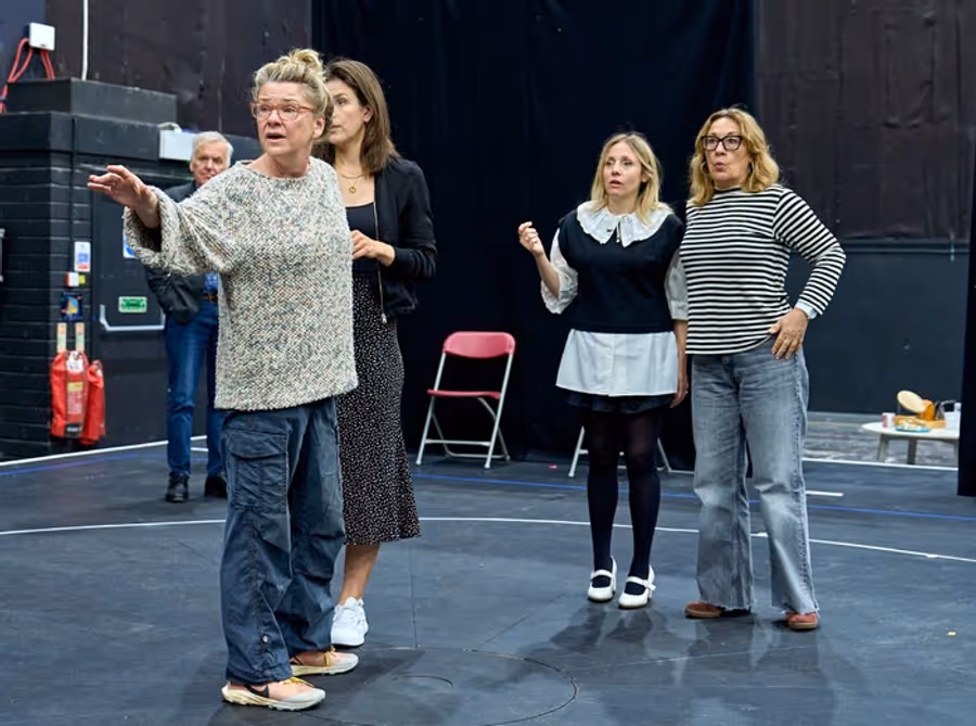 Photos: TILL THE STARS COME DOWN at the National Theatre in Rehearsal Image