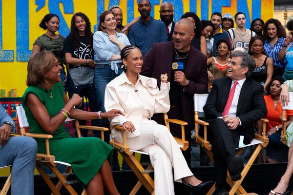 ROBIN ROBERTS, ALICIA KEYS, GEORGE STEPHANOPOULOS, CAST OF HELL’S KITCHEN Photo