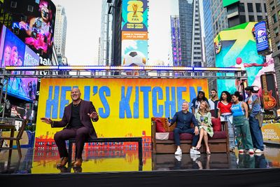 SAM CHAMPION, LARA SPENCER, CAST OF HELL’S KITCHEN Photo