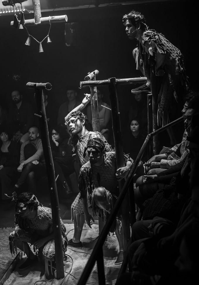 With Vibrant Production Covered in Poetry and Reflection, Musical JOÃO Closes 25-Year Trilogy of Cia. da Revista  Image