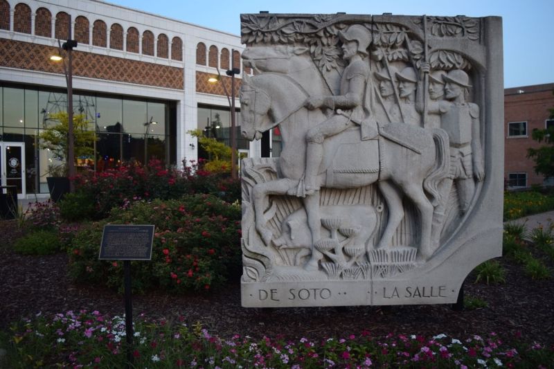 Review: MAD HATTERS DUELING PIANOS at MAD House 101 Restaurant & Bar Review: MAD HATTERS DUELING PIANOS at MAD House 101 Restaurant & Bar Image