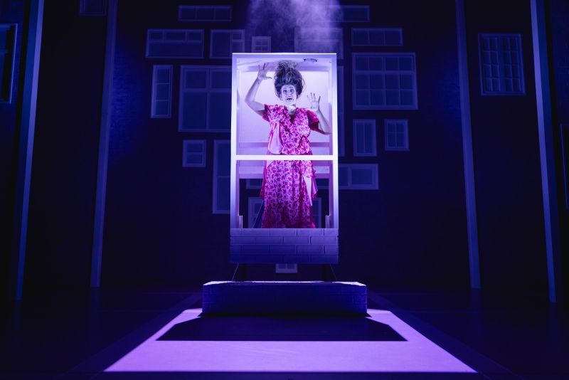 Review: LOVESTUCK: A NEW COMEDY MUSICAL, Stratford East  Image