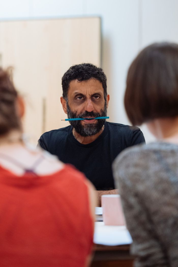 Photos: ESTATE In Rehearsal At The National Theatre — photo 2 of 11
