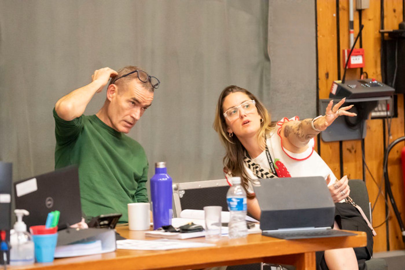 Photos: Michael Sheen and More in Rehearsal For NYE at the National Theatre  Image