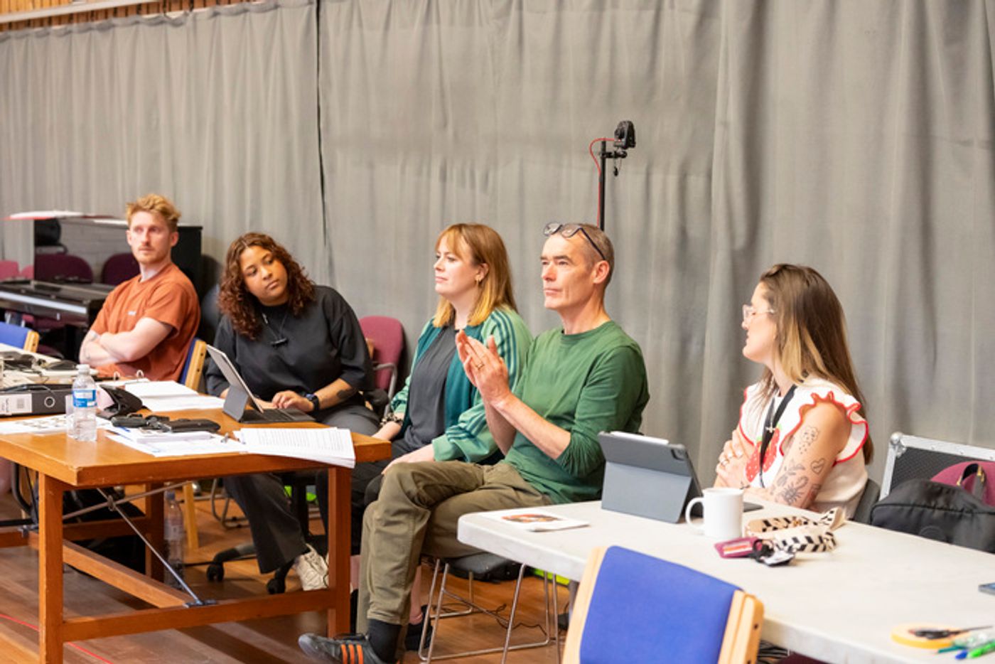 Photos: Michael Sheen and More in Rehearsal For NYE at the National Theatre  Image