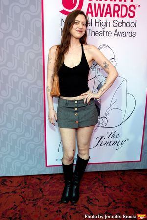 Lizzy McAlpine Photo