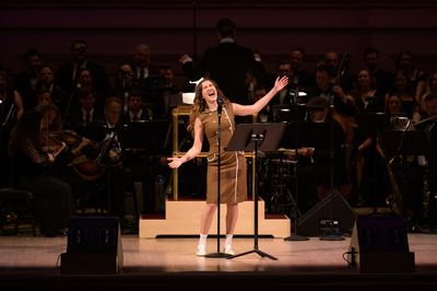 Gracie Lawrence sings “Just Leave Everything to Me” Photo
