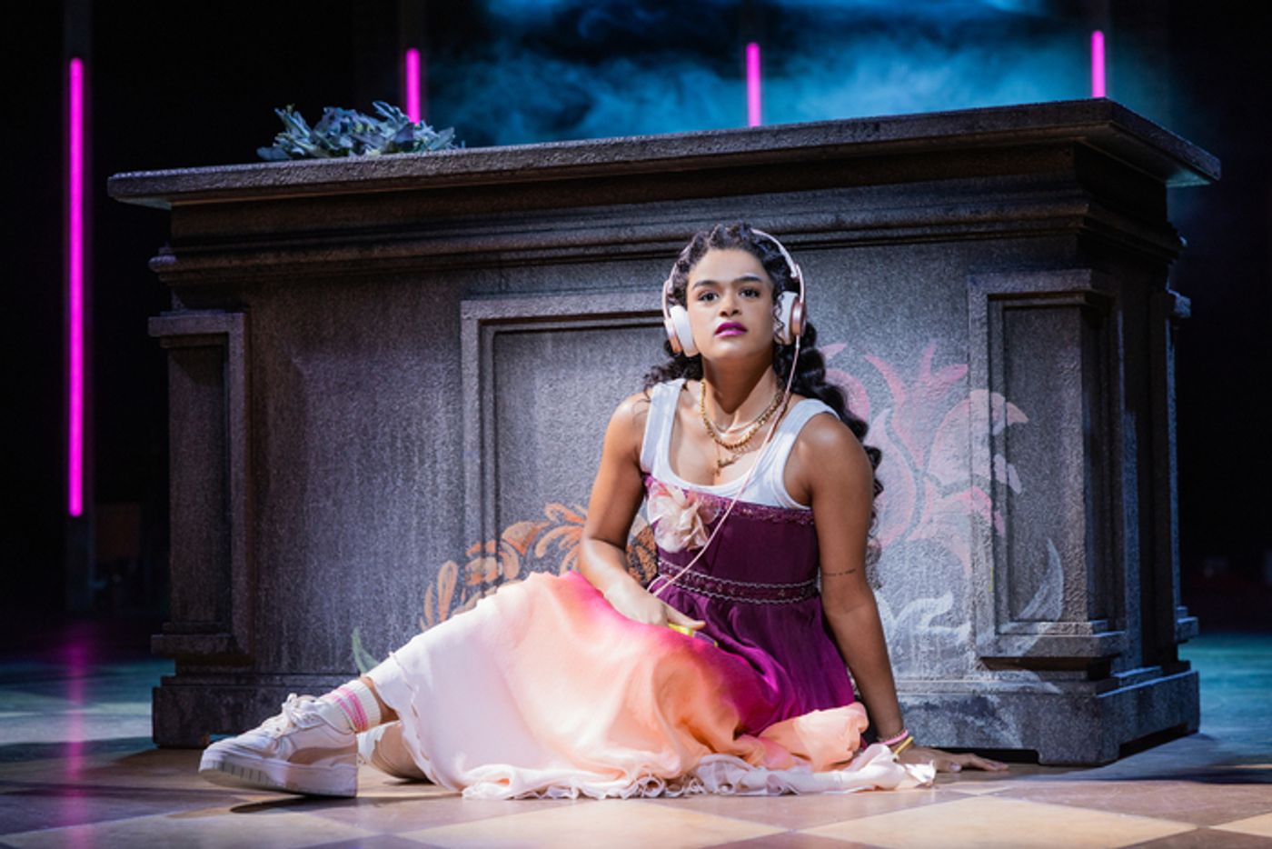 Photos: Gianna Harris as Juliet in & JULIET on Broadway  Image
