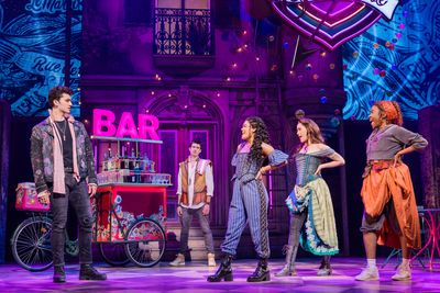 Liam Pearce, Drew Gehling, Gianna Harris, Alison Luff, and Jeannette Bayardelle Photo