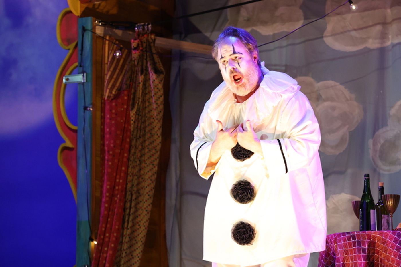 Photos: PAGLIACCI Now Playing at Opera Festival of Chicago  Image
