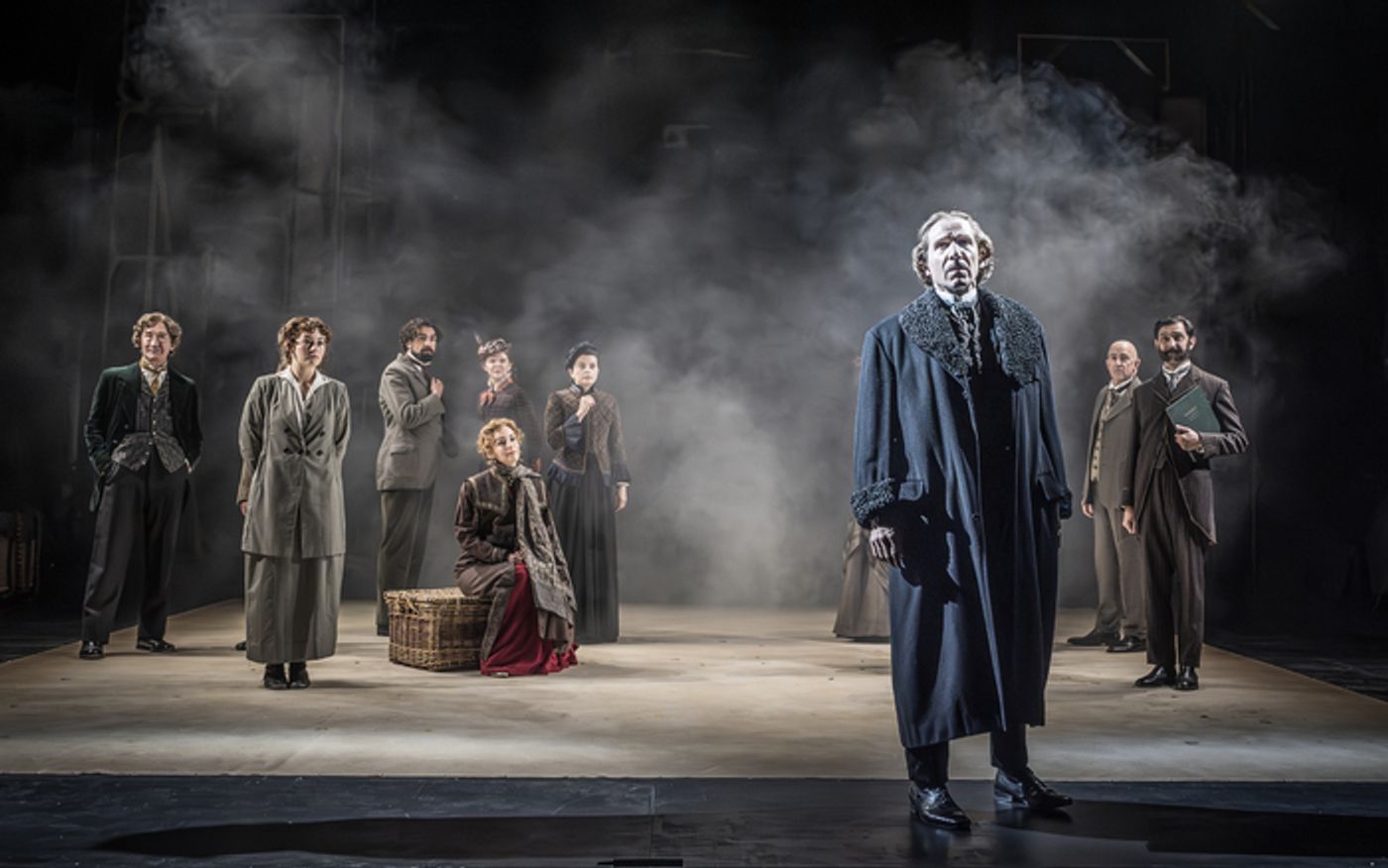 Photos: Ralph Fiennes and Miranda Raison in GRACE PERVADES  Image