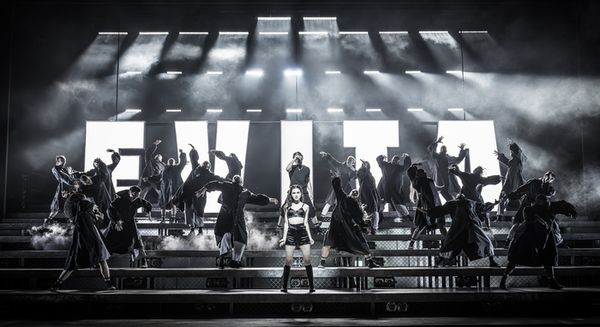 Rachel Zegler and cast Photo