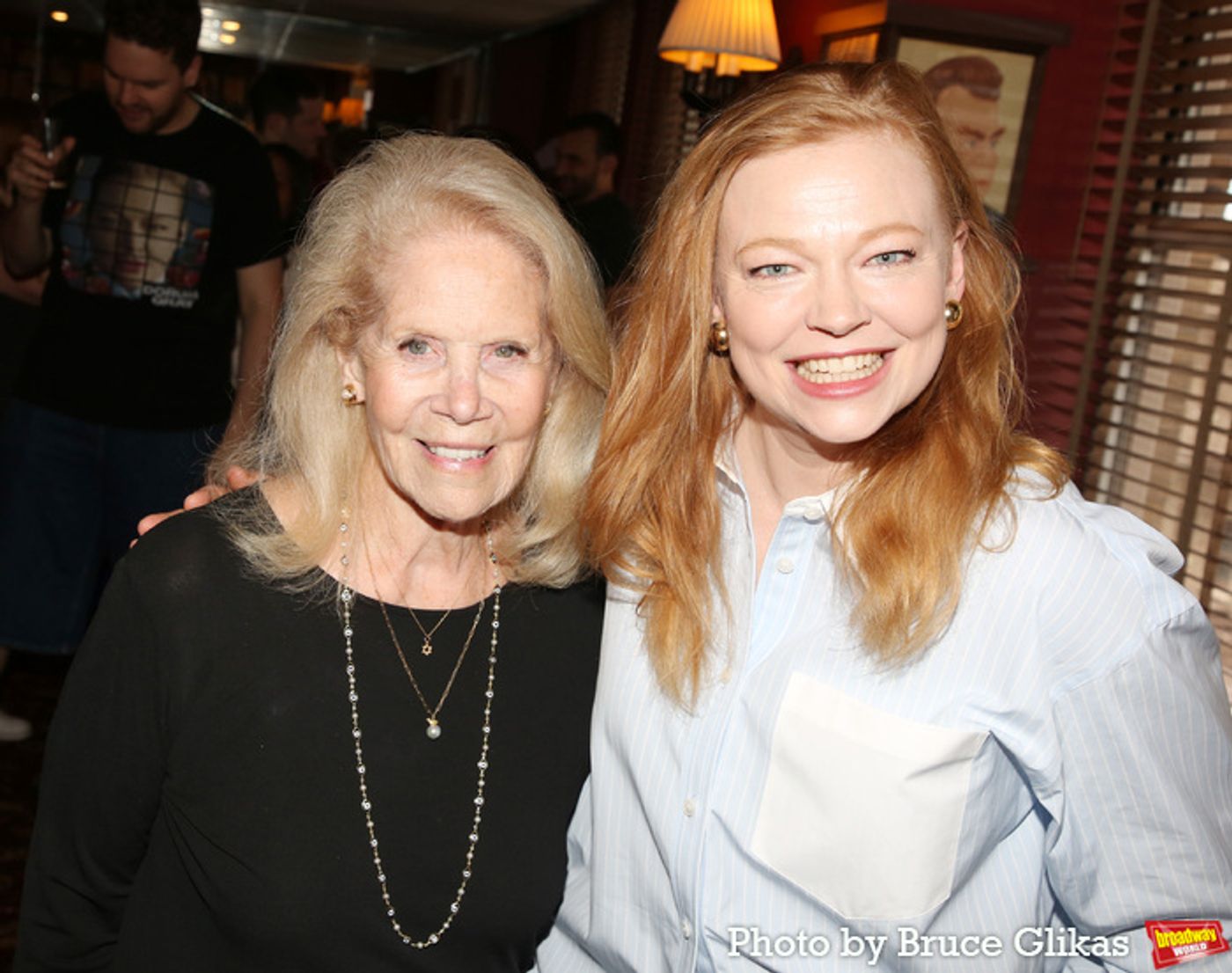 Photos: Tony Winner Sarah Snook Receives Portrait at Sardi's  Image