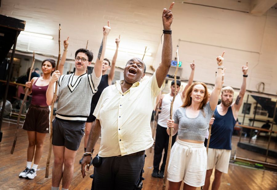 Photos: THE ADDAMS FAMILY UK Tour Cast in Rehearsals Image