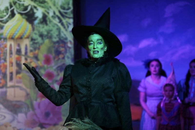 Review: THE WIZARD OF OZ at Murry's Dinner Playhouse  Image